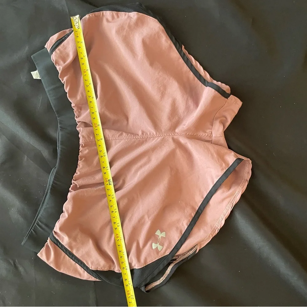 Under Armour Pink Athletic‎ Shorts Lightweight Relaxed Fit